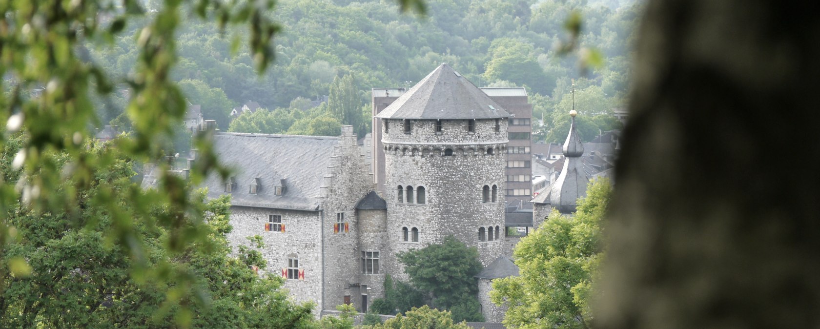 burg-aus-einem-gruenen-winkel, © Christian Altena