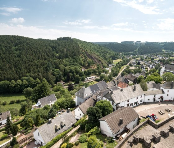 Uitzicht vanaf de kasteeltoren van Reifferscheid, © Eifel Tourismus GmbH/D. Ketz