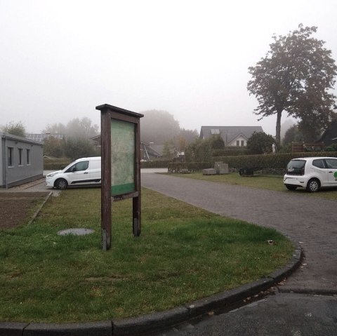 Wandelaarsparkeerplaats dorpsplein Rollesbroich, © Rursee-Touristik GmbH