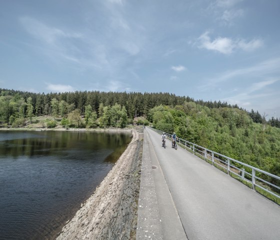 Mit dem Rad rund um die Kalltalsperre, © Eifel Tourismus GmbH, Dennis Stratmann