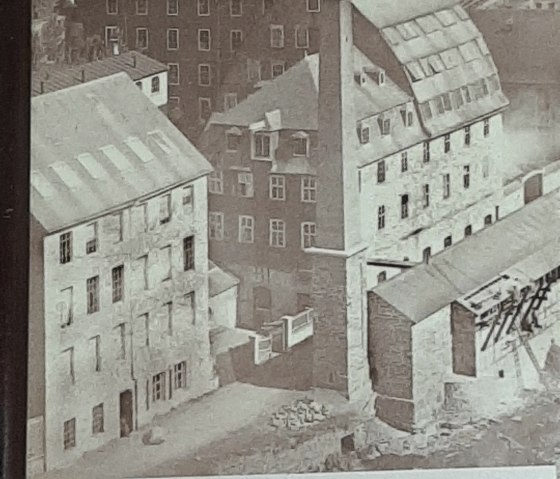 Historical picture, former cloth factory