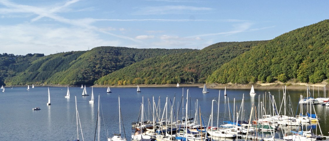 Wassersport auf dem Rursee, © fotolia_Ernst_Pieber