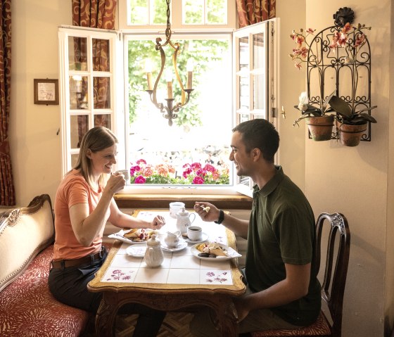 Kaffee und Kuchen, © Eifel-Tourismus GmbH, Dominik Ketz