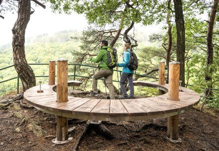 Aussichtpunkt Perdsley mit Hufeisenbank, © Eifel Tourismus GmbH, Dominik Ketz